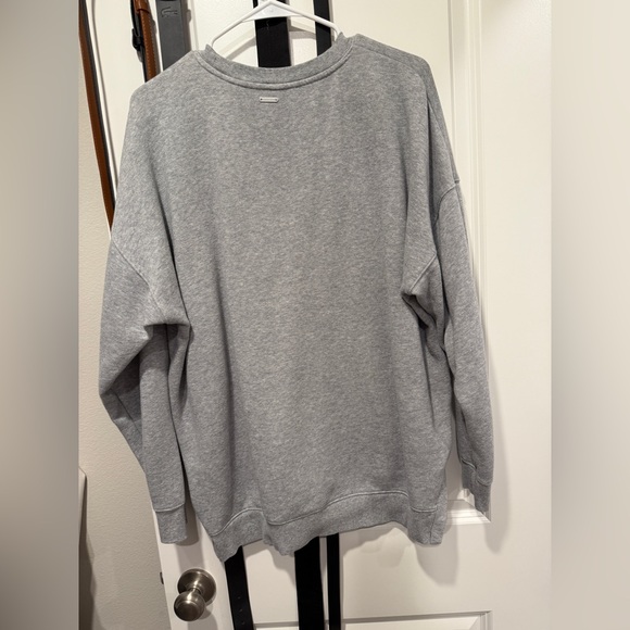 Vs sweater - Picture 3 of 3